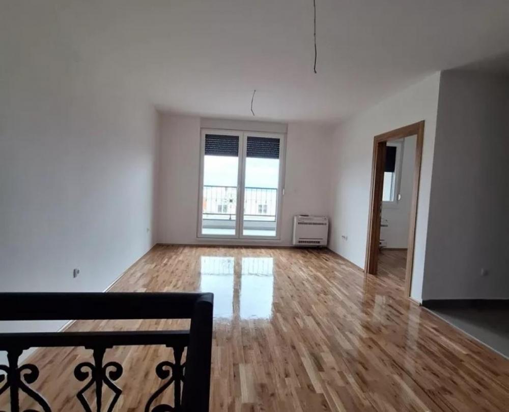 Slika 1 - Troiposoban stan u urbanoj vili Mišeluk