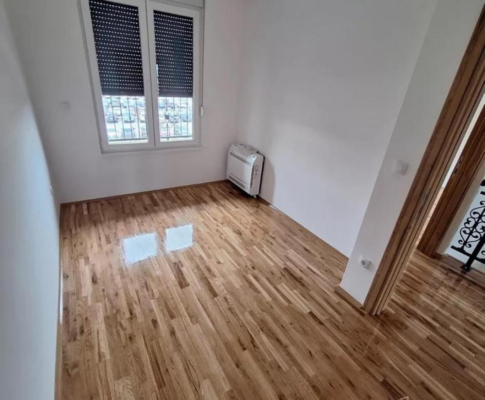 Slika 10 - Troiposoban stan u urbanoj vili Mišeluk