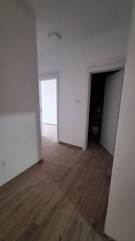Slika 4 - Odlican dvoiposoban 56m2 na Telepu  524096