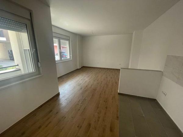 Slika 1 - Dvoiposoban 56m2 Podbara  536305