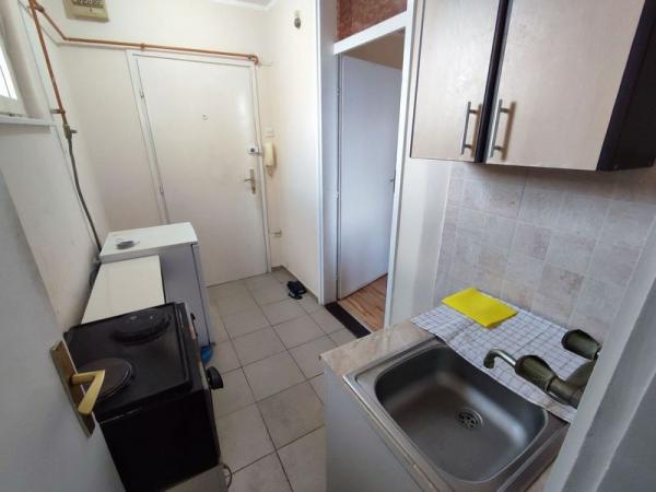 Slika 7 - 541252 Srce Grbavice - 22m2 Garsonjera - 