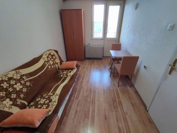 Slika 0 - 541252 Srce Grbavice - 22m2 Garsonjera - 