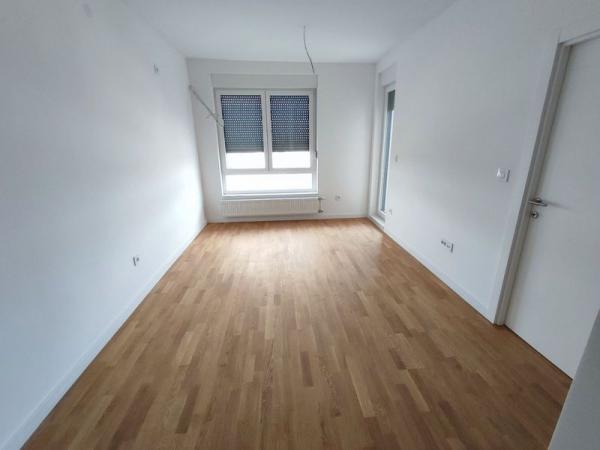 Slika 3 - - 541251 - 37m2 Na Novom Naselju - NOVO! - 