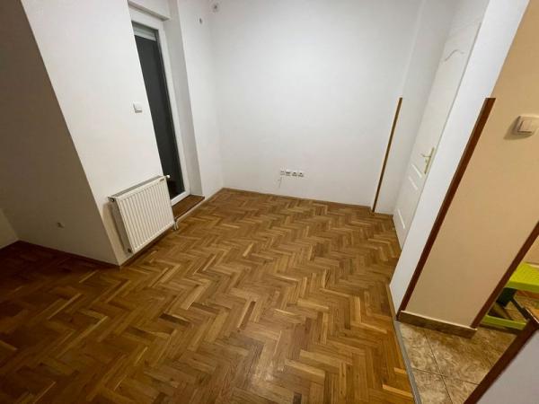 Slika 5 - 541245 - 46m2 - Detelinara - KOMFORAN - 