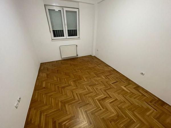 Slika 6 - 541245 - 46m2 - Detelinara - KOMFORAN - 
