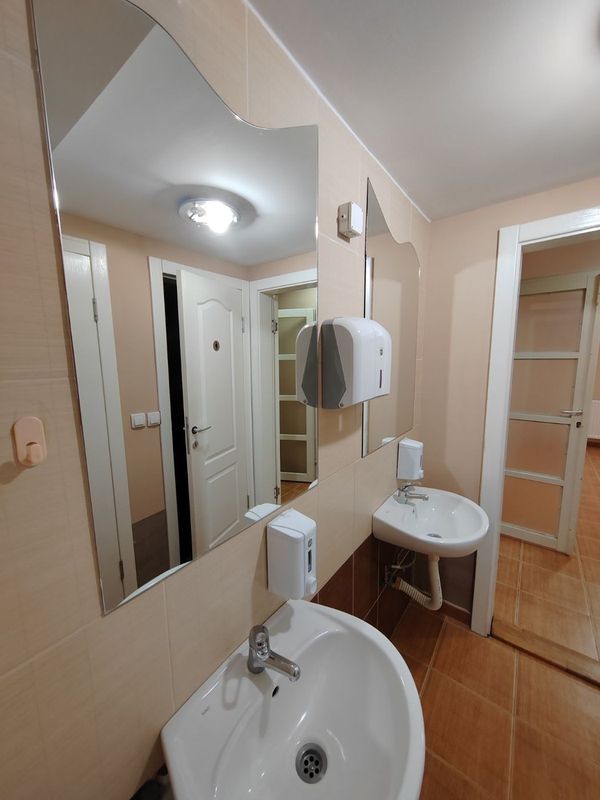 Slika 5 - Odličan četvorosoban stan u blizini Bulevara patrijarha Pavla, šifra 541588