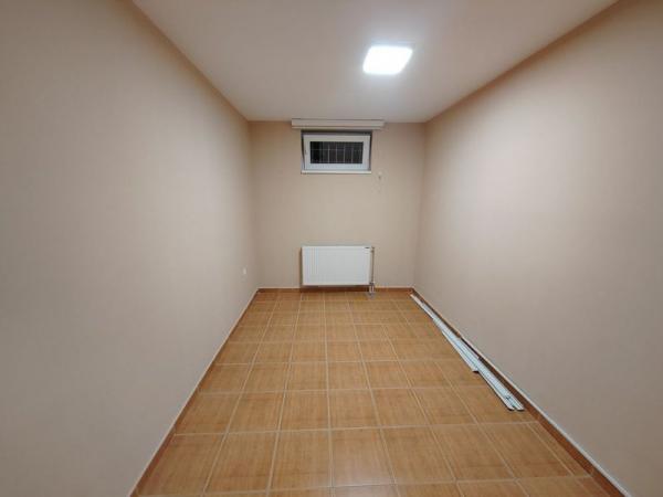 Slika 7 - Odličan četvorosoban stan u blizini Bulevara patrijarha Pavla, šifra 541588