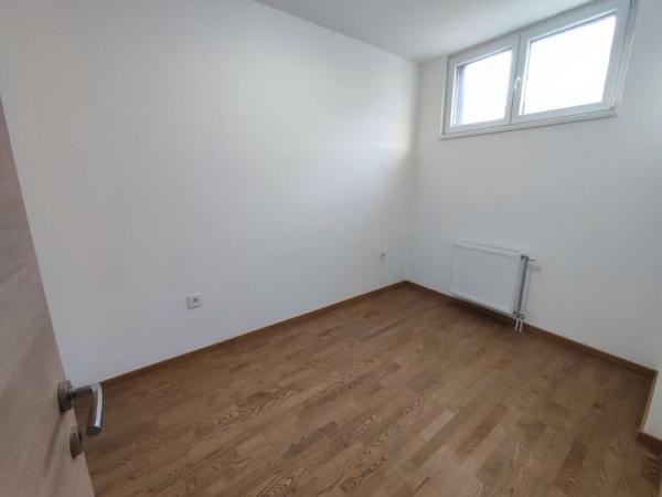 Slika 4 - odličan trosoban stan - Grbavica, šifra oglasa: 541536