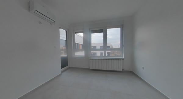 Slika 3 - Odličan četvorosoban stan - 224 m2 - šifra oglasa: 541497