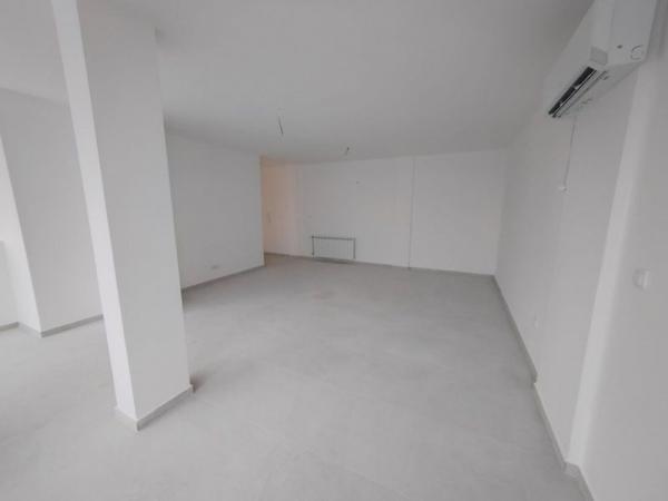 Slika 7 - Odličan četvorosoban stan - 224 m2 - šifra oglasa: 541497