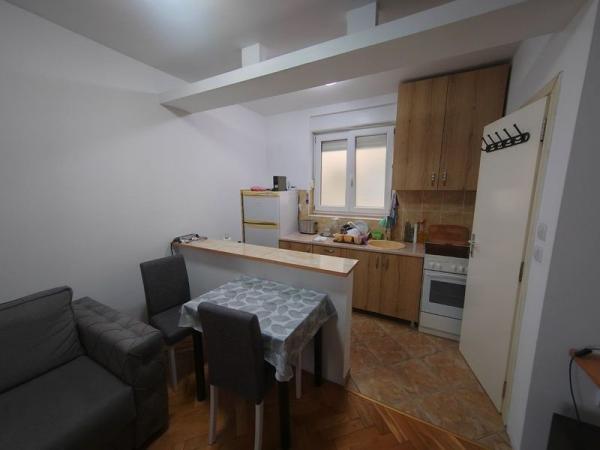 Slika 2 - Dvosoban stan na Grbavici, šifra oglasa: 541463