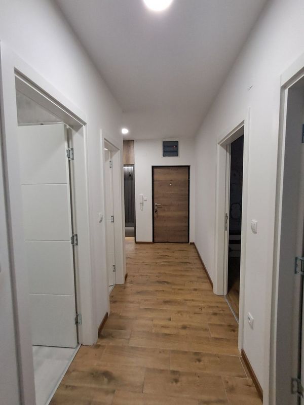 Slika 4 - Četvoroiposoban stan na Adicama, šifra oglasa 540421