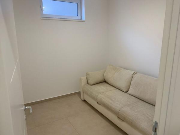 Slika 9 - Prodaja stana, 70m2, Železnički park Novi Sad