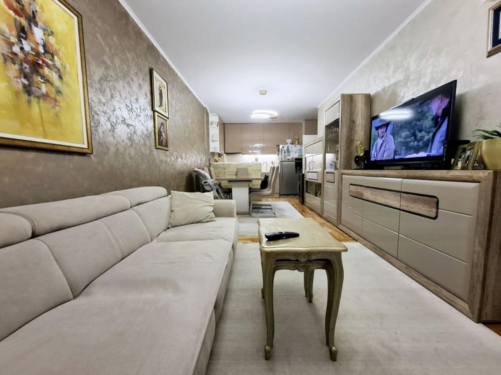 Slika 2 - Četvorosoban stan-Nova Detelinara š.541352