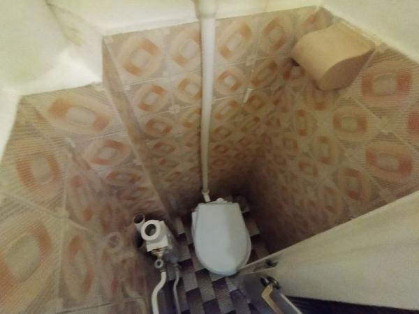 Slika 2 - U trospratnici, baš u samom centru grada, nalazi se ovaj trosobni salonski stan