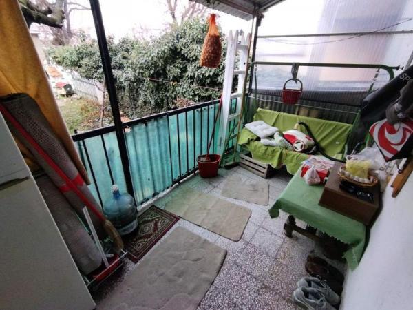 Slika 7 - U trospratnici, baš u samom centru grada, nalazi se ovaj trosobni salonski stan