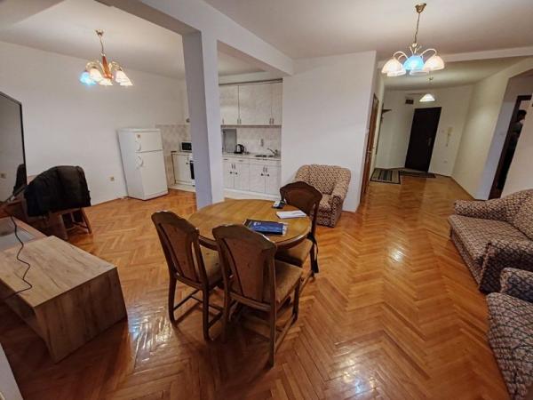 Slika 6 - Trosoban, 85m2, Spens Novi Sad Novi Sad, sa terasom, ima lift