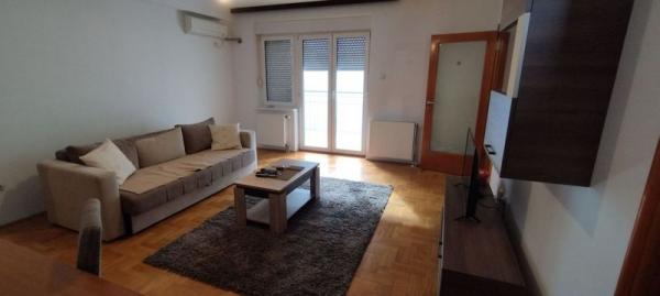 Slika 4 - Dvosoban stan na Podbari!