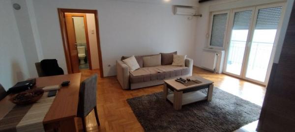 Slika 1 - Dvosoban stan na Podbari!