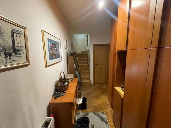 Slika 11 - Troiposoban, Bulevar oslobođenja Novi Sad, sa terasom, ima lift