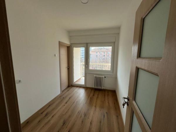 Slika 0 - Pariske komune, jednoiposoban, renoviran 