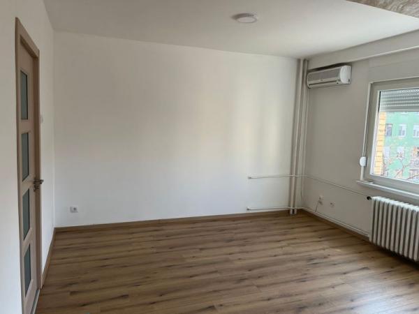 Slika 2 - Pariske komune, jednoiposoban, renoviran 