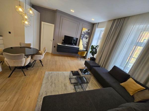 Slika 2 - FENOMENALNA nekretnina u samom centru Novog Sada -57m2