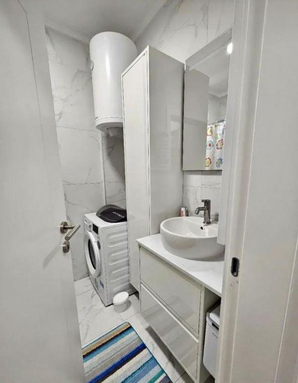 Slika 4 - Predstavljamo Vam nov, luksuzno namešten dvosoban stan na Avijaciji -43m2 Šifra: 543381