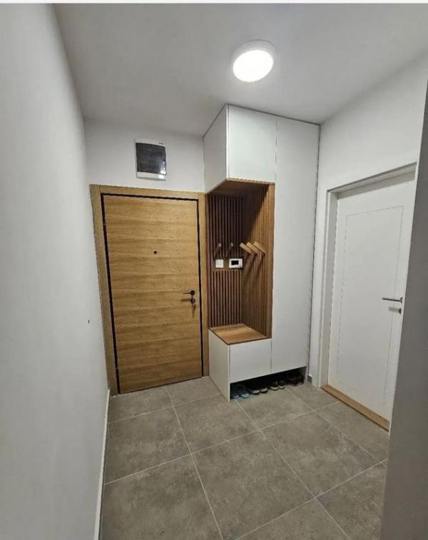 Slika 3 - Predstavljamo Vam nov, luksuzno namešten dvosoban stan na Avijaciji -43m2 Šifra: 543381