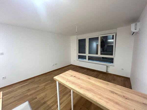 Glavna slika -Garsonjera na Telepu! Šifra 543406