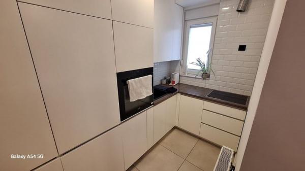 Slika 3 - Luksuzan dvosoban stan u Cara Dušana! Šifra: 543315