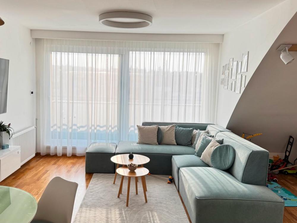 Slika 2 - Četvorosoban stan u Petrovaradinu