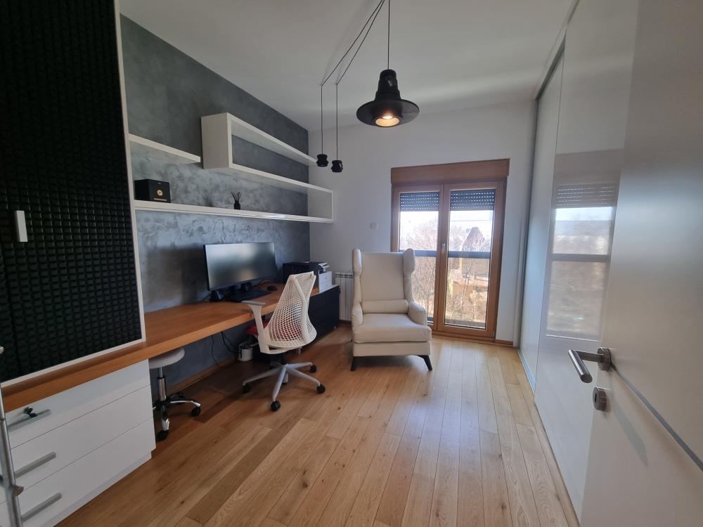 Slika 3 - Četvorosoban, 132m2, Novi Sad centar Novi Sad