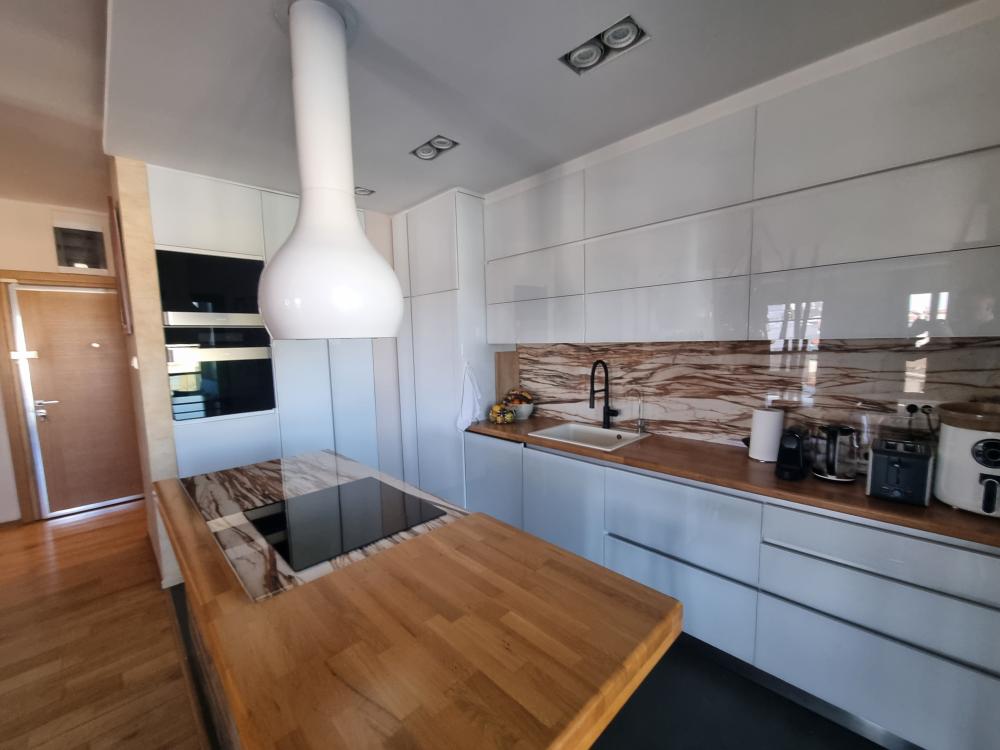 Slika 9 - Četvorosoban, 132m2, Novi Sad centar Novi Sad