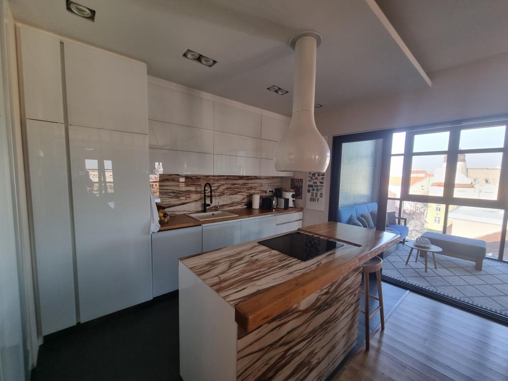 Slika 10 - Četvorosoban, 132m2, Novi Sad centar Novi Sad