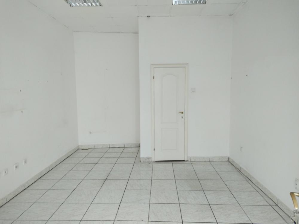 Slika 8 - Stan,NOVI SAD,CENTAR,kv: 20.00, € 52800, ID: 1058050