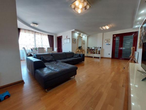 Glavna slika -Fantastičan stan u zgradi ekstra kvaliteta!