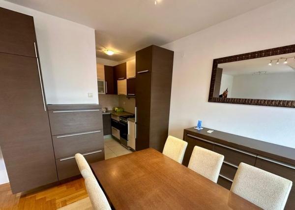 Glavna slika -Trosoban dupleks na Grabvici