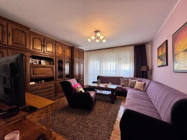 Glavna slika -Odličan, trosoban stan na Limanu 4