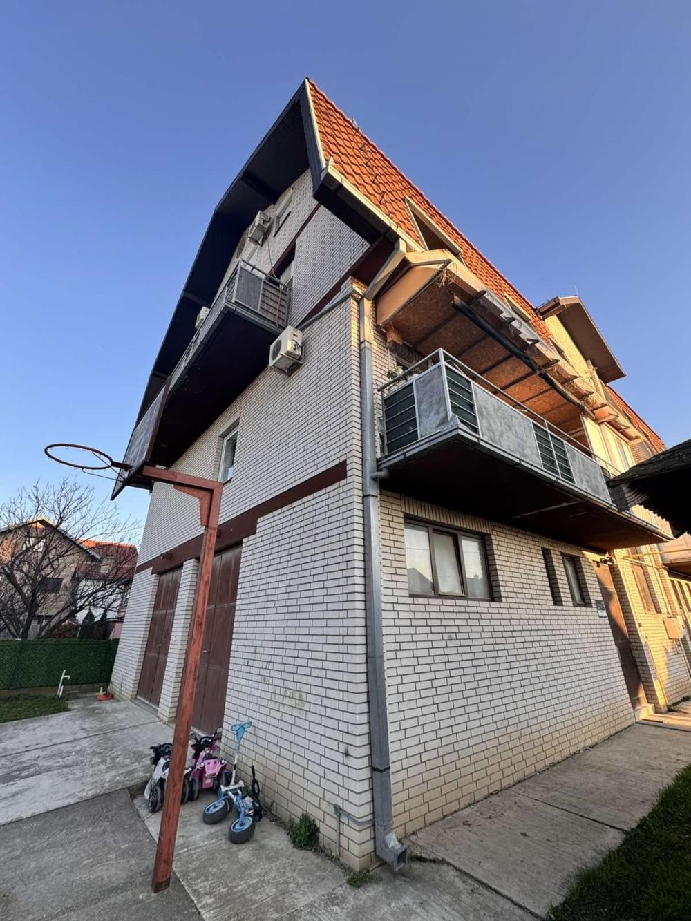 Slika 8 - Fenomenalan sa tri spavaće sobe, veoma svetao i komforan! 91m2