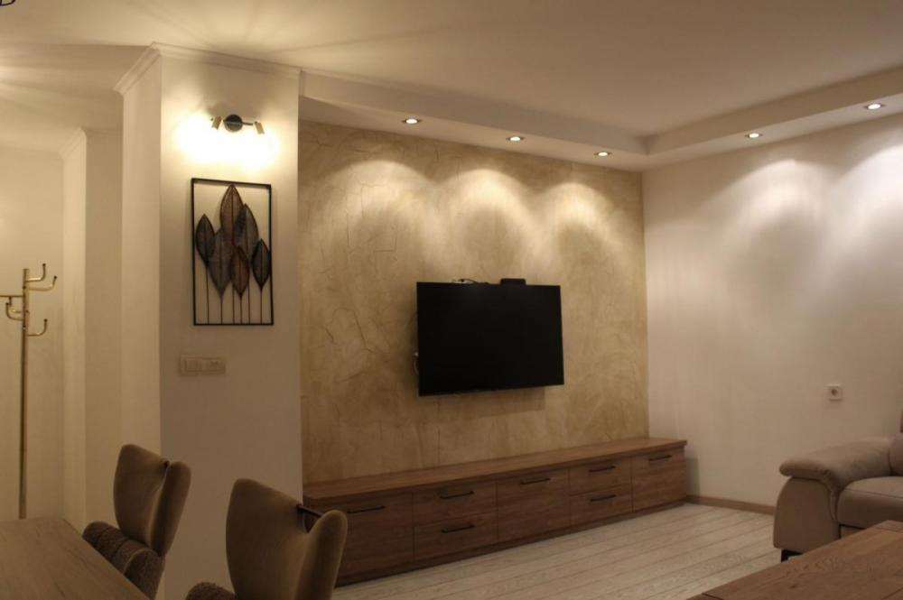 Slika 2 - Trosoban stan na Bulevaru kralja Petra I