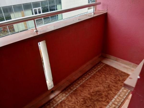 Slika 6 - Odliicna garsonjera na bulevaru Evrope! 