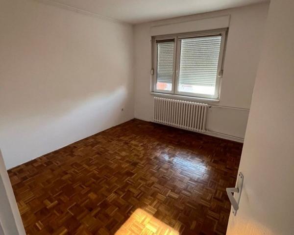 Slika 11 - Trosoban, 7m2, Liman 1 Novi Sad, sa terasom, ima lift