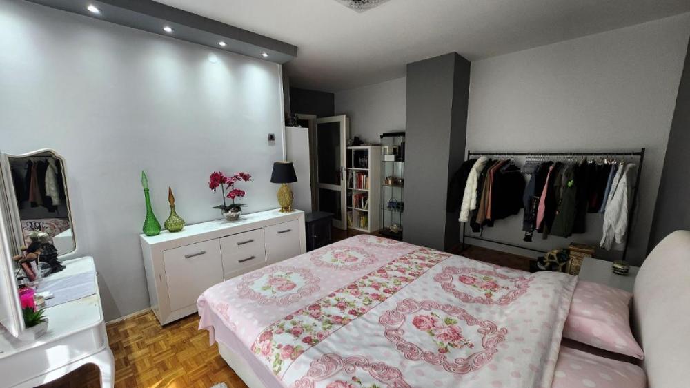 Slika 8 - Trosoban stan na Limanu 3