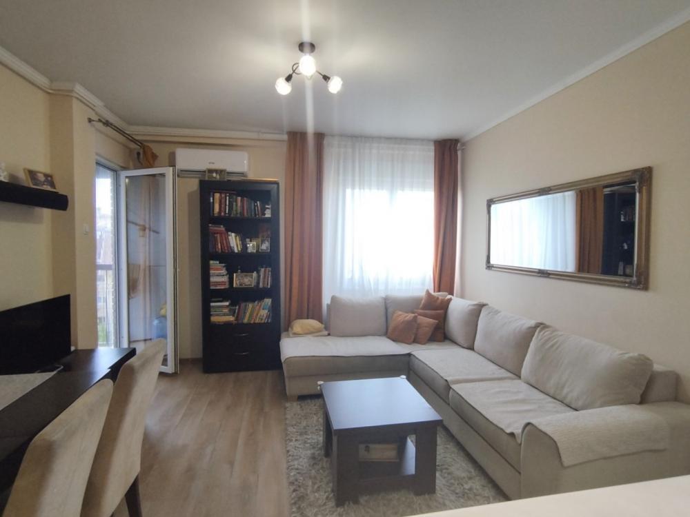 Glavna slika -Kompletno namešten dvoiposoban, Železnička stanica!