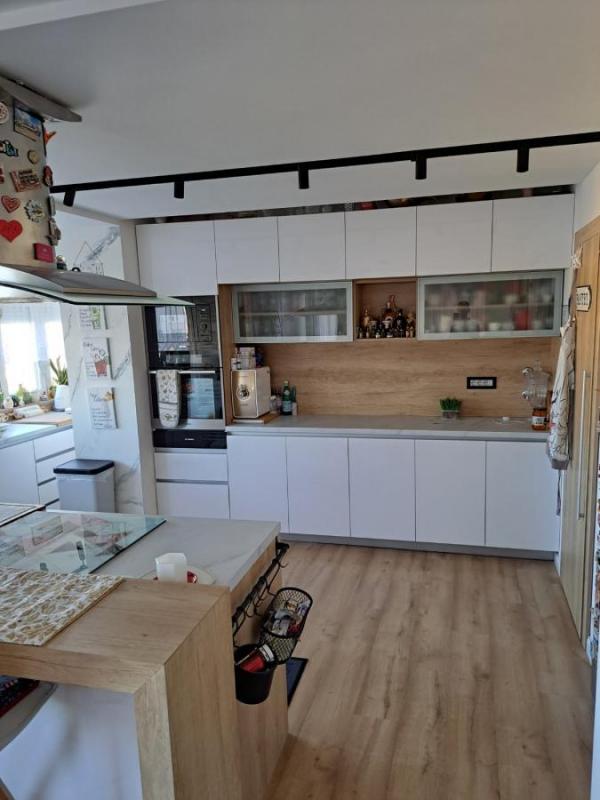 Slika 2 - Lux kompletno renoviran i namešten Penthouse