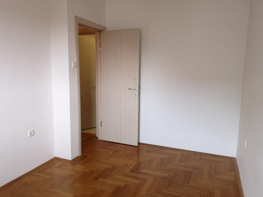 Slika 8 - Prodaja, namešten trosoban stan 82m2 kod Šeratona