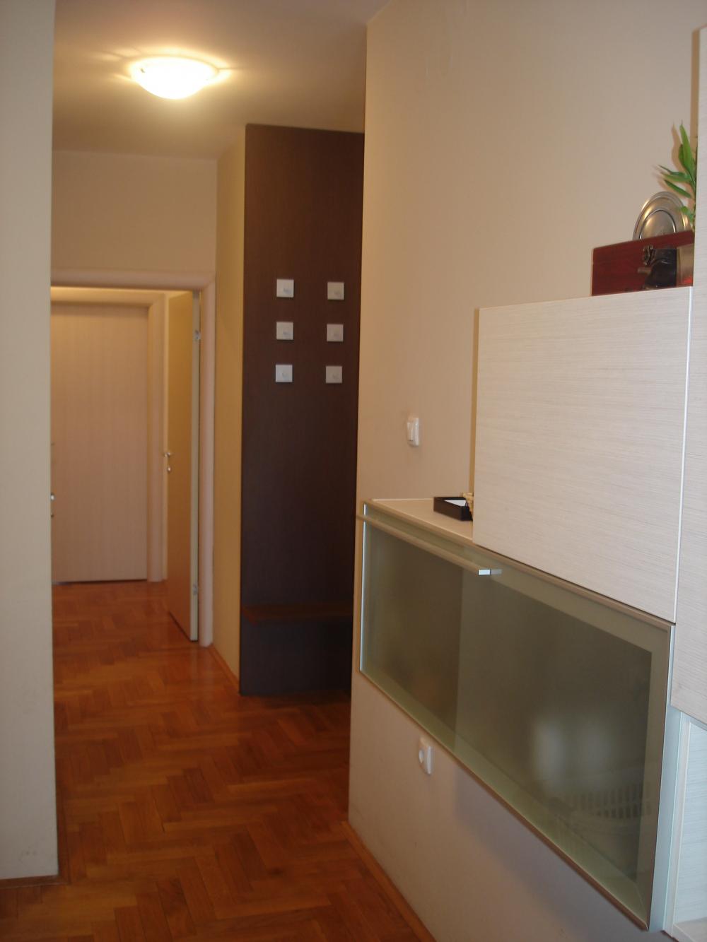 Slika 3 - Prodaja, namešten trosoban stan 82m2 kod Šeratona