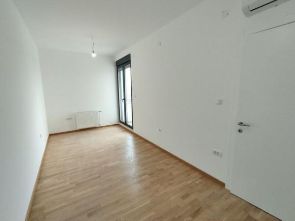 Slika 2 - Penthouse, izuzetan stan, PDV, garažna mesta, prelepa terasa, Bulevar! š. 546516