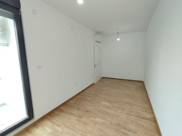 Slika 4 - Penthouse, izuzetan stan, PDV, garažna mesta, prelepa terasa, Bulevar! š. 546516